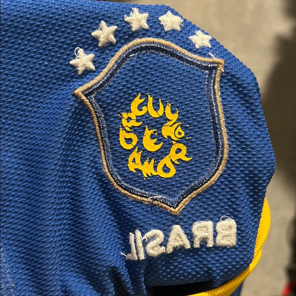 Retro Brazil Men’s medium Nike 2010 2011 Away soccer Jersey - Picture 8 of 8